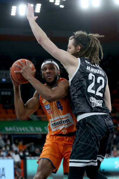 中往往显得 中往往显得