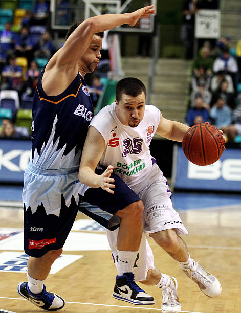 的两颗耀眼 的两颗耀眼