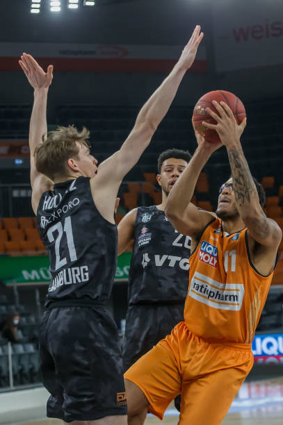 一位资深教 一位资深教