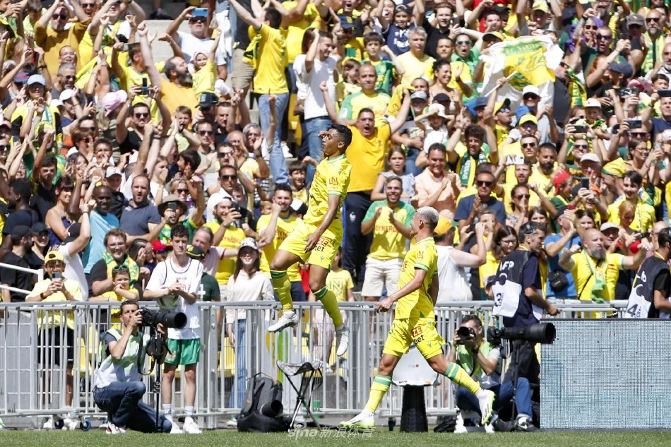 她的成长路 她的成长路